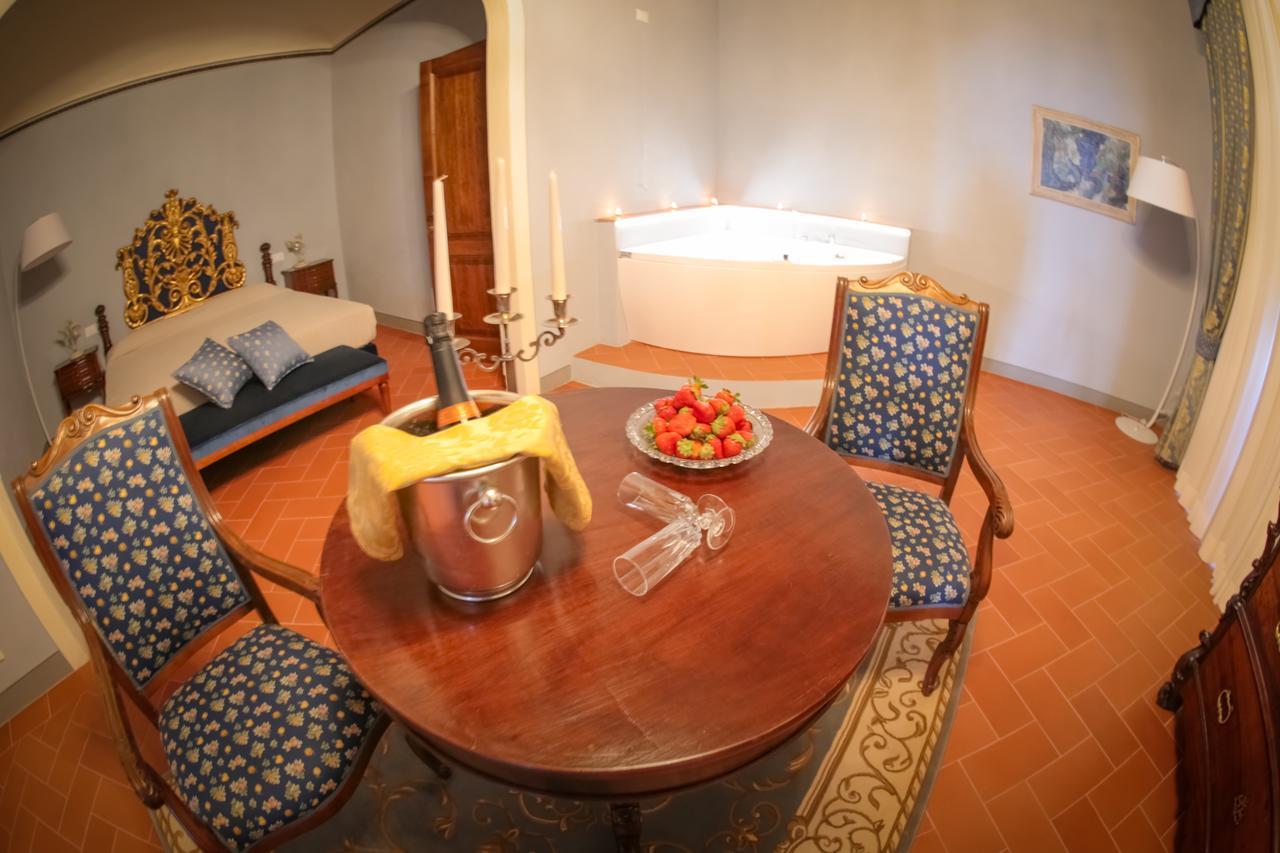 Relais Villa Poschi Pugnano ภายนอก รูปภาพ